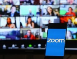 Penggunaan Konferensi Web Zoom Serta Kekurangan Nya